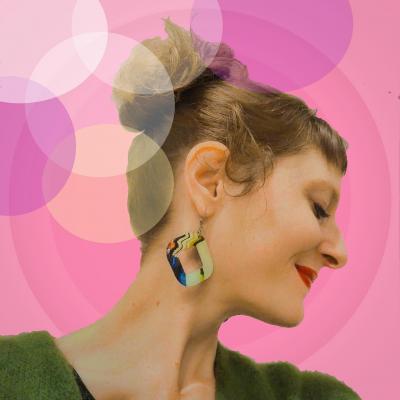 Boucles originales carrees c